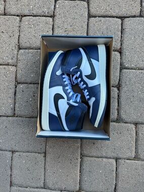 Nike Air Jordan 1 High - Midnight Navy Size 13
